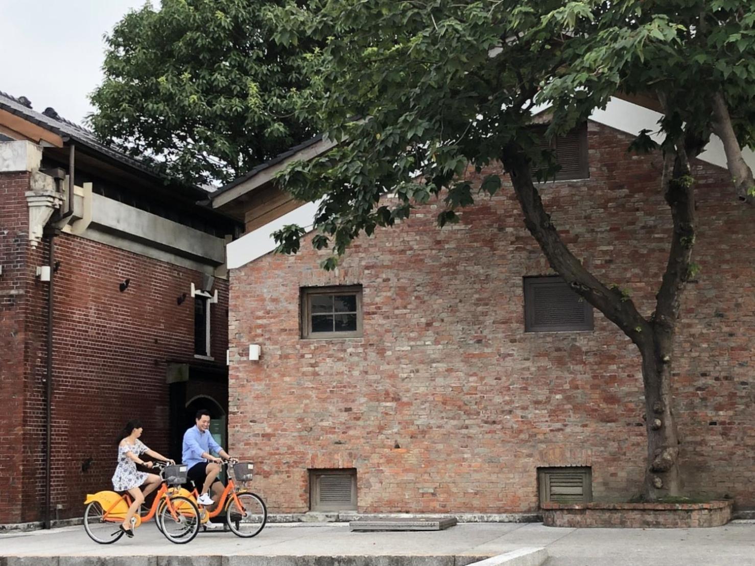 Hua Shan Din By Cosmos Creation - Huashan Creative Park Taipei Extérieur photo